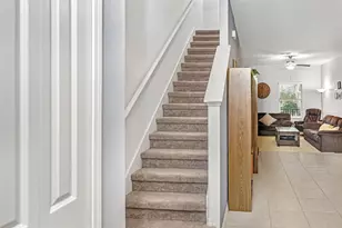 842 Tennyson Mill Cir, Tampa, FL 33619 - Photo 9