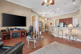 11610 Grove Arcade Dr, Riverview, FL 33569 - Photo 9