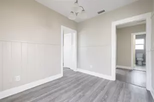 2402 W North B St, Tampa, FL 33609 - Photo 7