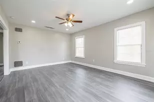 2402 W North B St, Tampa, FL 33609 - Photo 5