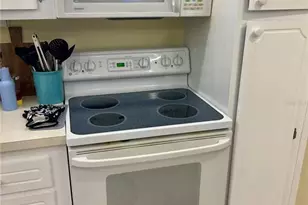 124 Dogwood Cir, Seminole, FL 33777 - Photo 9