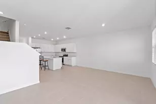 3375 Lapis Lk Dr, Zephyrhills, FL 33541 - Photo 9