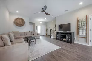 2469 Stapleford Pl, Wesley Chapel, FL 33543 - Photo 9