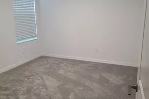 34917 Kircher Dr, Zephyrhills, FL 33541 - Photo 7