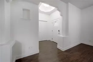 6503 N 22nd St, Tampa, FL 33610 - Photo 9