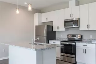 2050 Silverstone Cir, Clearwater, FL 33760 - Photo 11