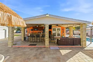 7102 Harbor Hills Ct, Tampa, FL 33615 - Photo 9