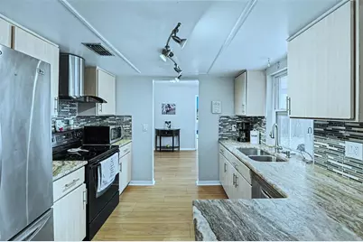 8390 Somerset Drive, Largo, FL 33773 - Photo 9