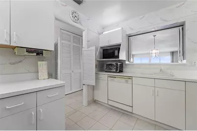 100 Bluff View Drive #609A, Belleair Bluffs, FL 33770 - Photo 9