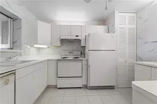 100 Bluff View Dr, Belleair Bluffs, FL 33770 - Photo 11