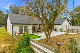 37403 Phelps Rd, Zephyrhills, FL 33541 - Photo 9