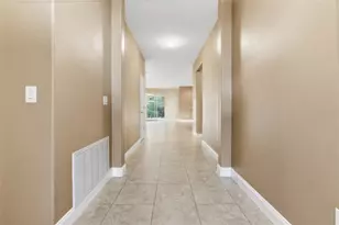 10618 Blue Coral Ln, Tampa, FL 33647 - Photo 11