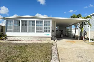 653 Mt Lancaster Ave NE, Saint Petersburg, FL 33702 - Photo 1