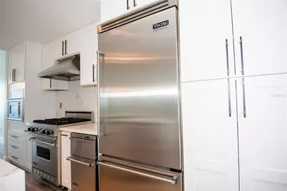 1208 E Kennedy Boulevard #827, Tampa, FL 33602 - Photo 3