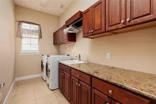 102 Wimbledon Ct, Redington Shores, FL 33708 - Photo 29