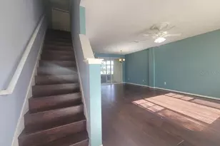 10934 Black Swan Ct, Seffner, FL 33584 - Photo 3