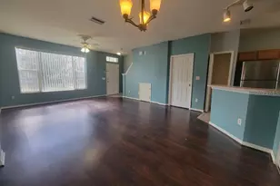 10934 Black Swan Ct, Seffner, FL 33584 - Photo 5