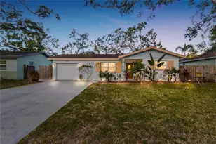 9717 54th Ave N, Saint Petersburg, FL 33708 - Photo 1