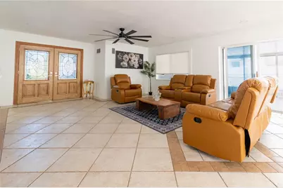 6613 Blue Heron Drive S, Saint Petersburg, FL 33707 - Photo 11