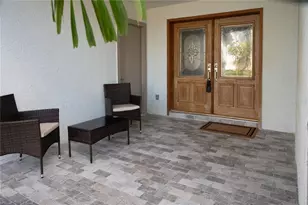 6613 Blue Heron Dr S, Saint Petersburg, FL 33707 - Photo 9
