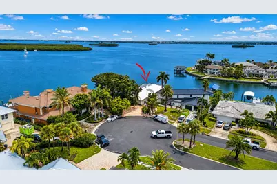 891 Island Way, Clearwater Beach, FL 33767 - Photo 9