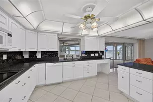 891 Island Way, Clearwater Beach, FL 33767 - Photo 13