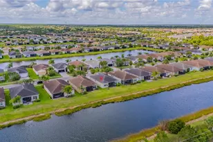 15433 Santa Pola Dr, Wimauma, FL 33598 - Photo 25