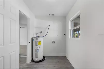 541 E Lime Street, Tarpon Springs, FL 34689 - Photo 23