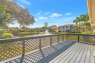 9049 Antigua Dr, Seminole, FL 33777 - Photo 9