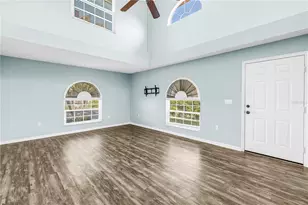 9049 Antigua Dr, Seminole, FL 33777 - Photo 13
