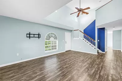 9049 Antigua Drive, Seminole, FL 33777 - Photo 13