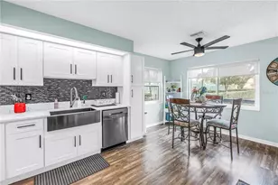 9049 Antigua Dr, Seminole, FL 33777 - Photo 11
