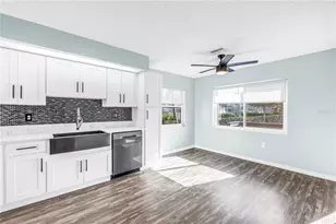 9049 Antigua Dr, Seminole, FL 33777 - Photo 15