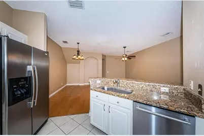 605 Vallance Way NE, Saint Petersburg, FL 33716 - Photo 7