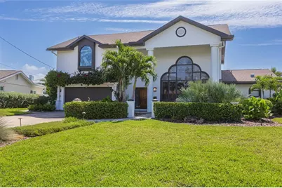 3901 13th Way NE, Saint Petersburg, FL 33703 - Photo 1