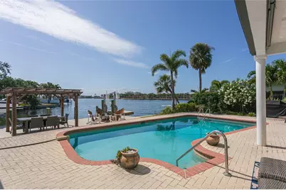 3901 13th Way NE, Saint Petersburg, FL 33703 - Photo 13