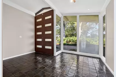 1323 Snell Harbor Drive NE, Saint Petersburg, FL 33704 - Photo 5
