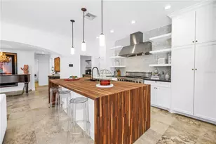 145 Bay Point Dr NE, Saint Petersburg, FL 33704 - Photo 19