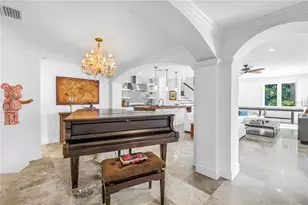 145 Bay Point Dr NE, Saint Petersburg, FL 33704 - Photo 13