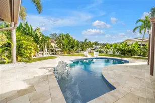 145 Bay Point Dr NE, Saint Petersburg, FL 33704 - Photo 35