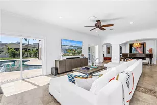 145 Bay Point Dr NE, Saint Petersburg, FL 33704 - Photo 17