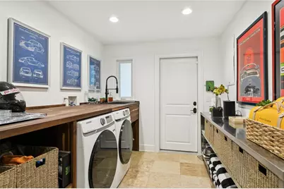 145 Bay Point Drive NE, Saint Petersburg, FL 33704 - Photo 27