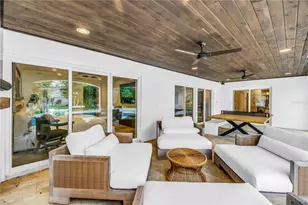 145 Bay Point Dr NE, Saint Petersburg, FL 33704 - Photo 37