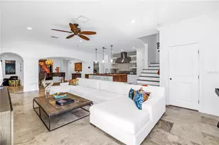 145 Bay Point Dr NE, Saint Petersburg, FL 33704 - Photo 15