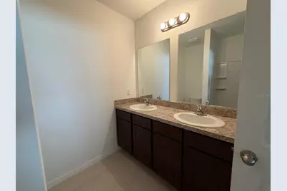 10212 Hawk Storm Avenue, Tampa, FL 33610 - Photo 9