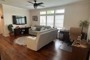 124 Pindo Palm St W, Largo, FL 33770 - Photo 9