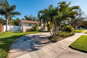 6001 19th St NE, Saint Petersburg, FL 33703 - Photo 3