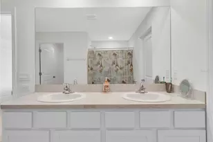 5446 Logan Cave Ave, Wimauma, FL 33598 - Photo 35