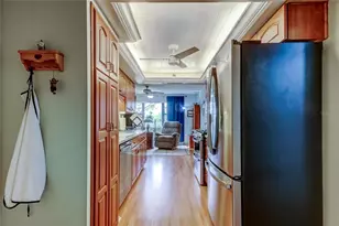 8198 Terrace Garden Dr N, Saint Petersburg, FL 33709 - Photo 13