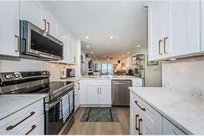 6051 Sun Boulevard #103, Saint Petersburg, FL 33715 - Photo 9